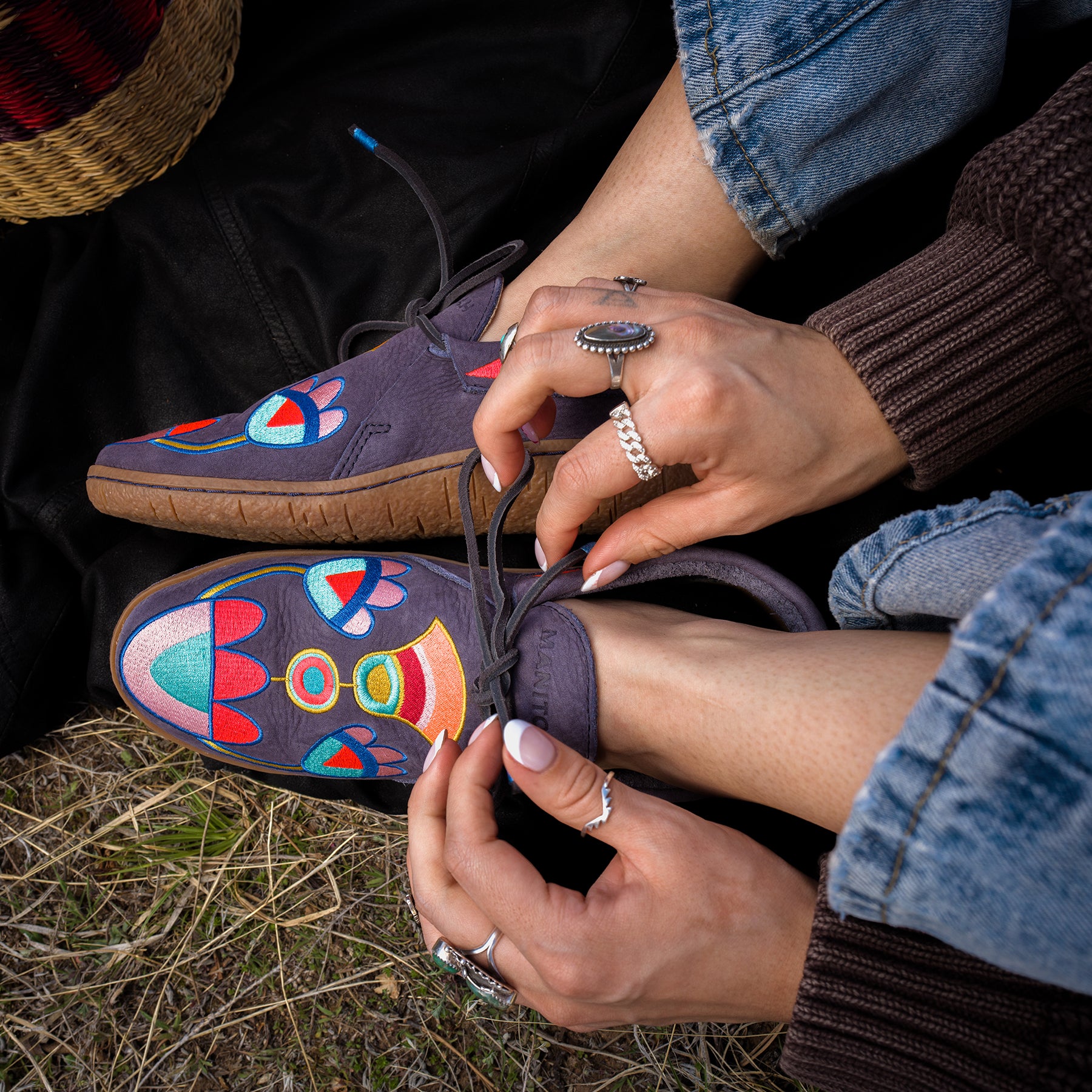 Not Afraid Modern Moccasin | Embroidered Floral Manitobah