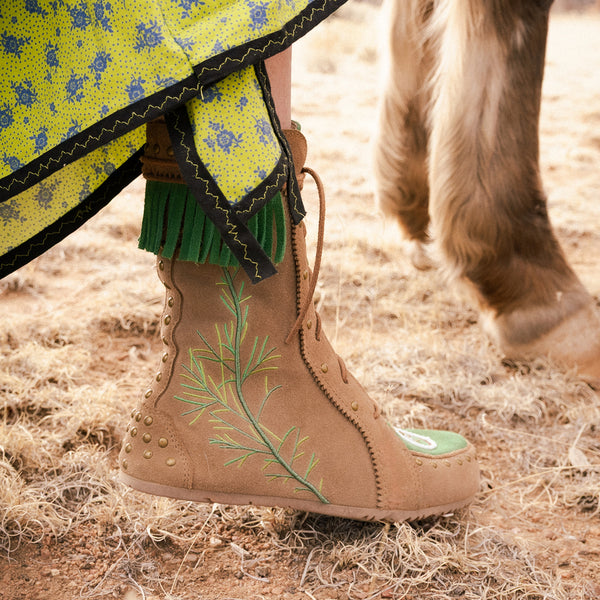 Manitobah Peshawn Bread Dancer Tall Lace-Up Boot in Oak