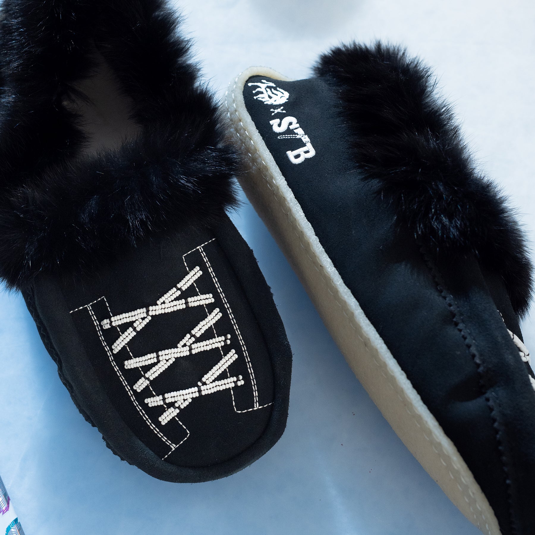 Manitobah x Smudge The Blades Slipper Moc | Hockey-Inspired