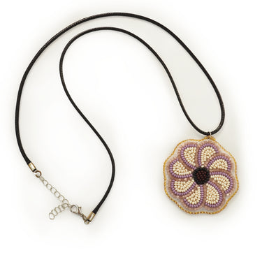 Collier floral violet et noir Tammy Loewen