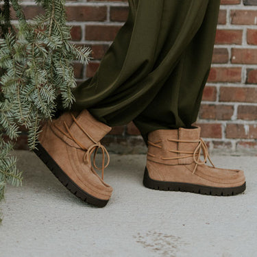 2025 Unwrap Warmth Gift Guide: Slip On & Go